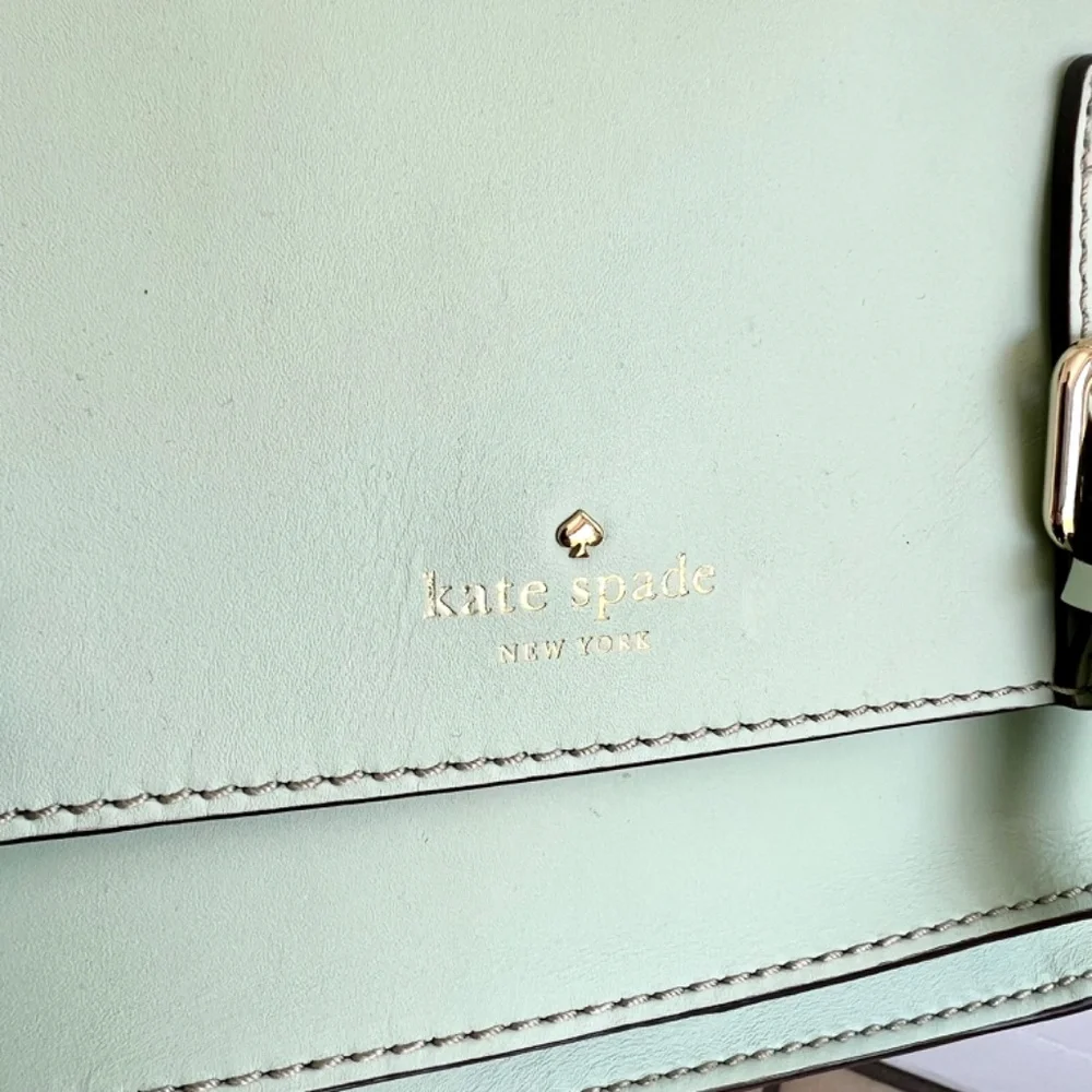 KATE SPADE Essex Scout Cross Body Bag in Mint
